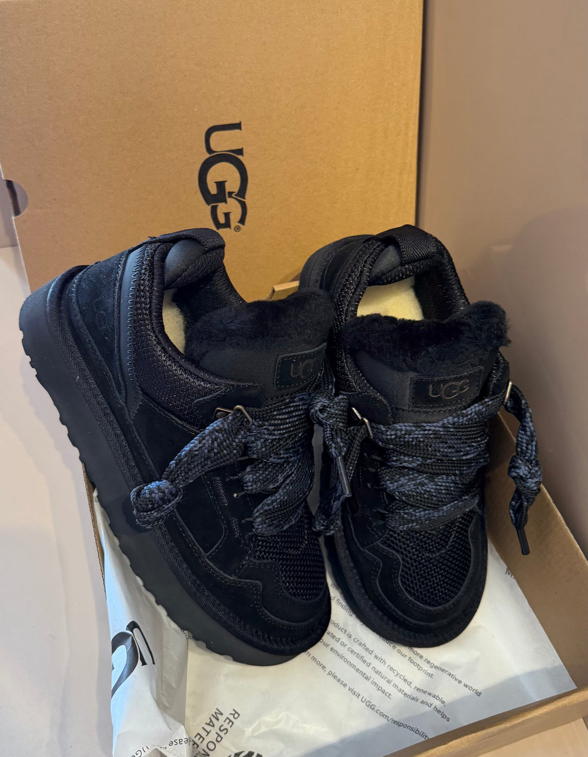 UGG Lowmel Premium