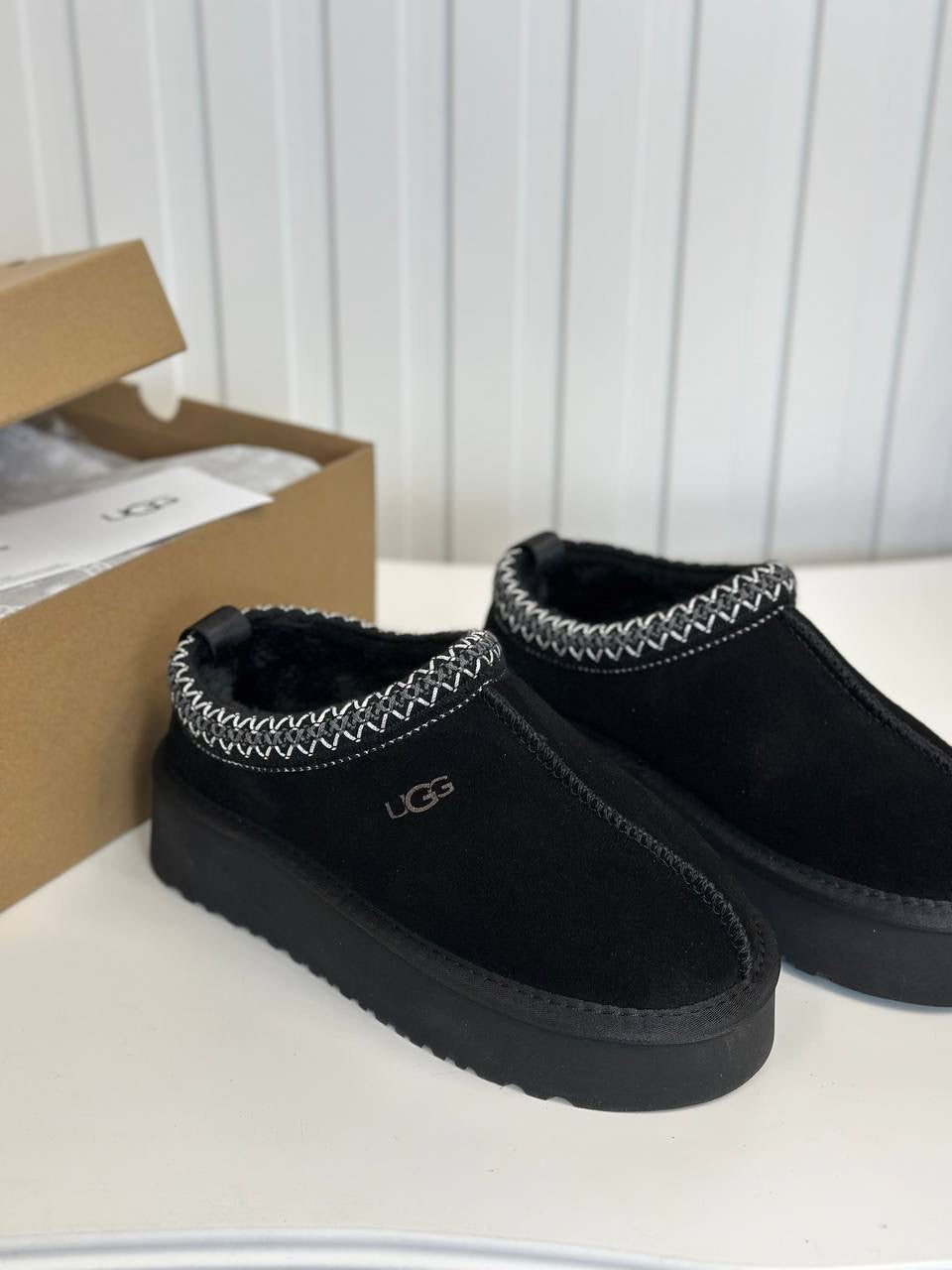 UGG Tazz Slippers