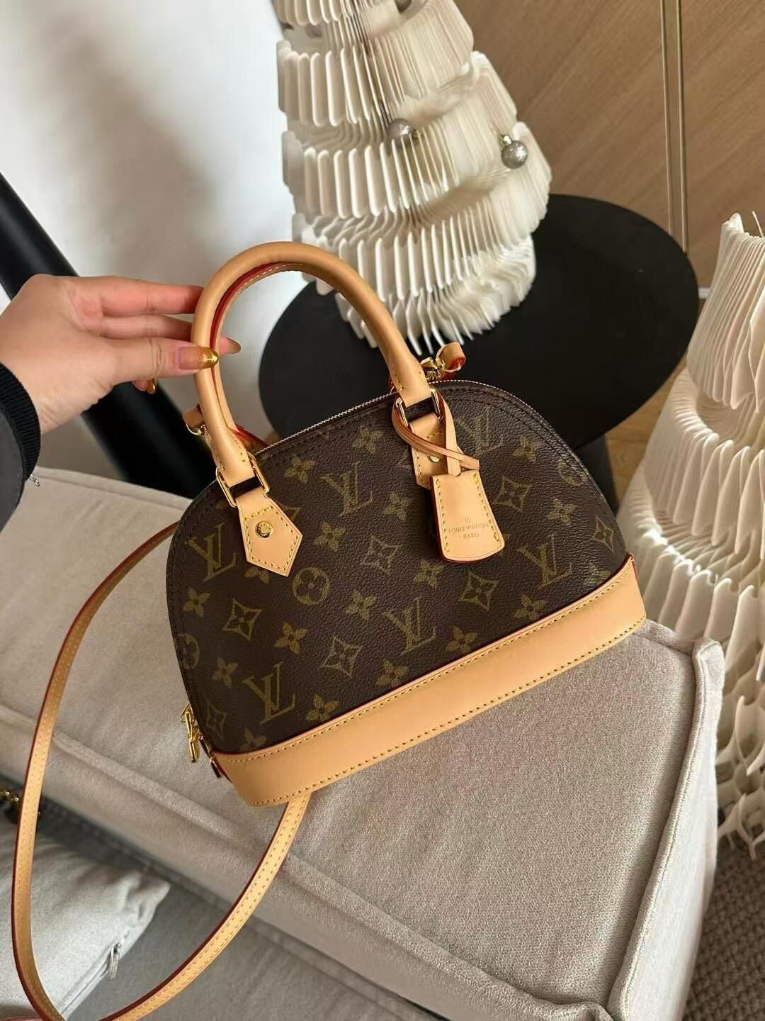 LV Alma BB