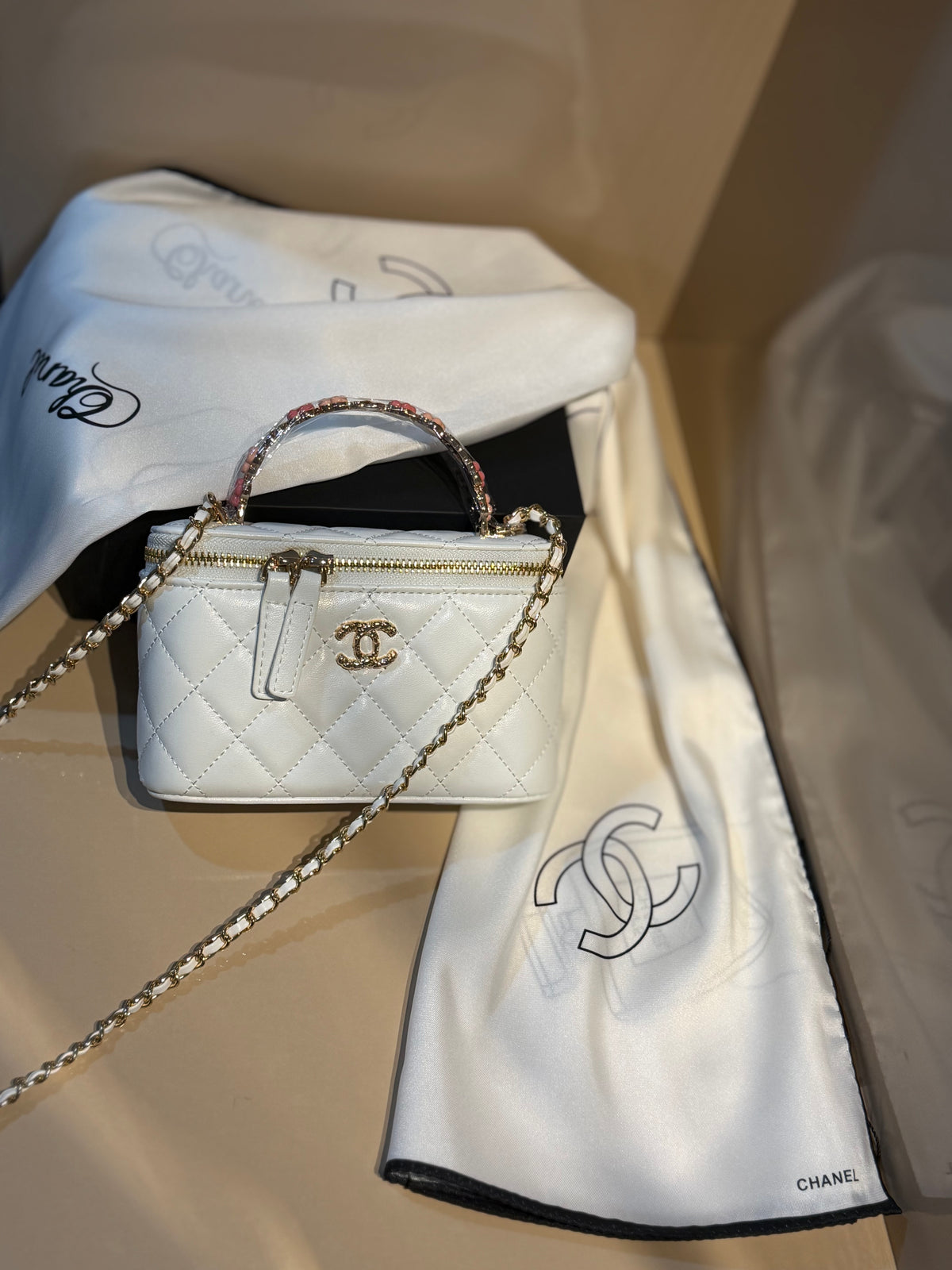 CHANEL Small Top Handle Vanity Case