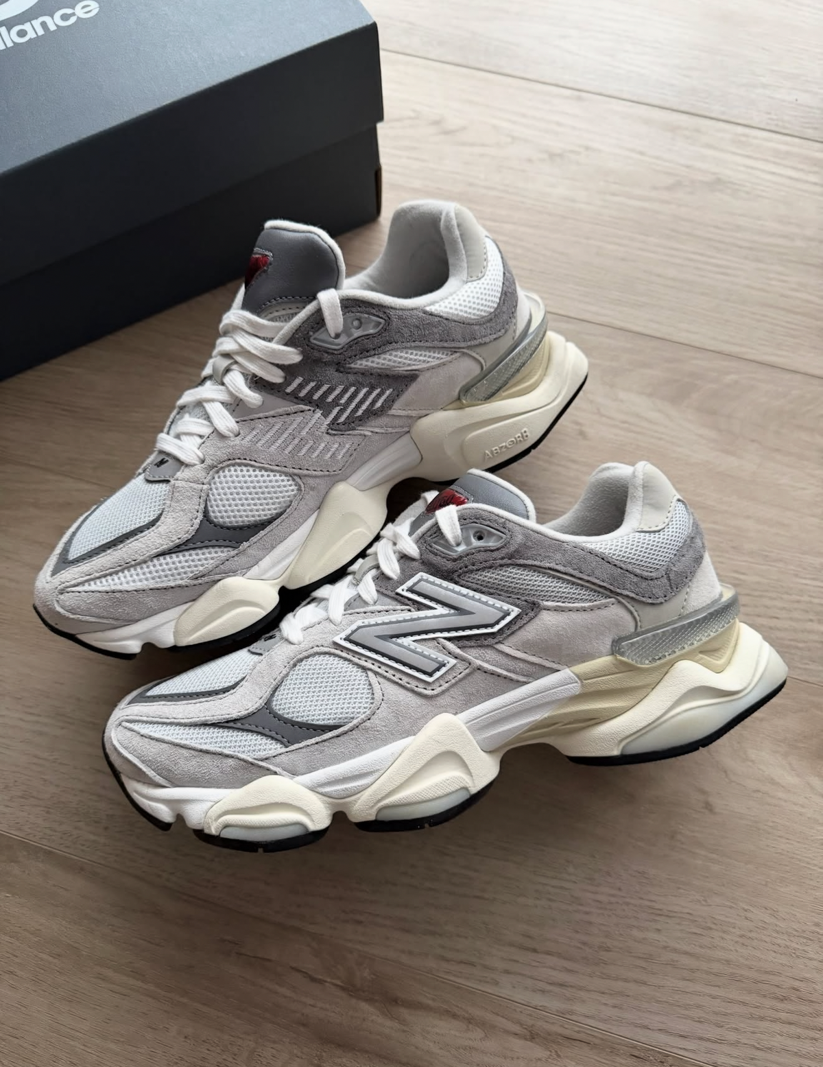 New Balance 9060