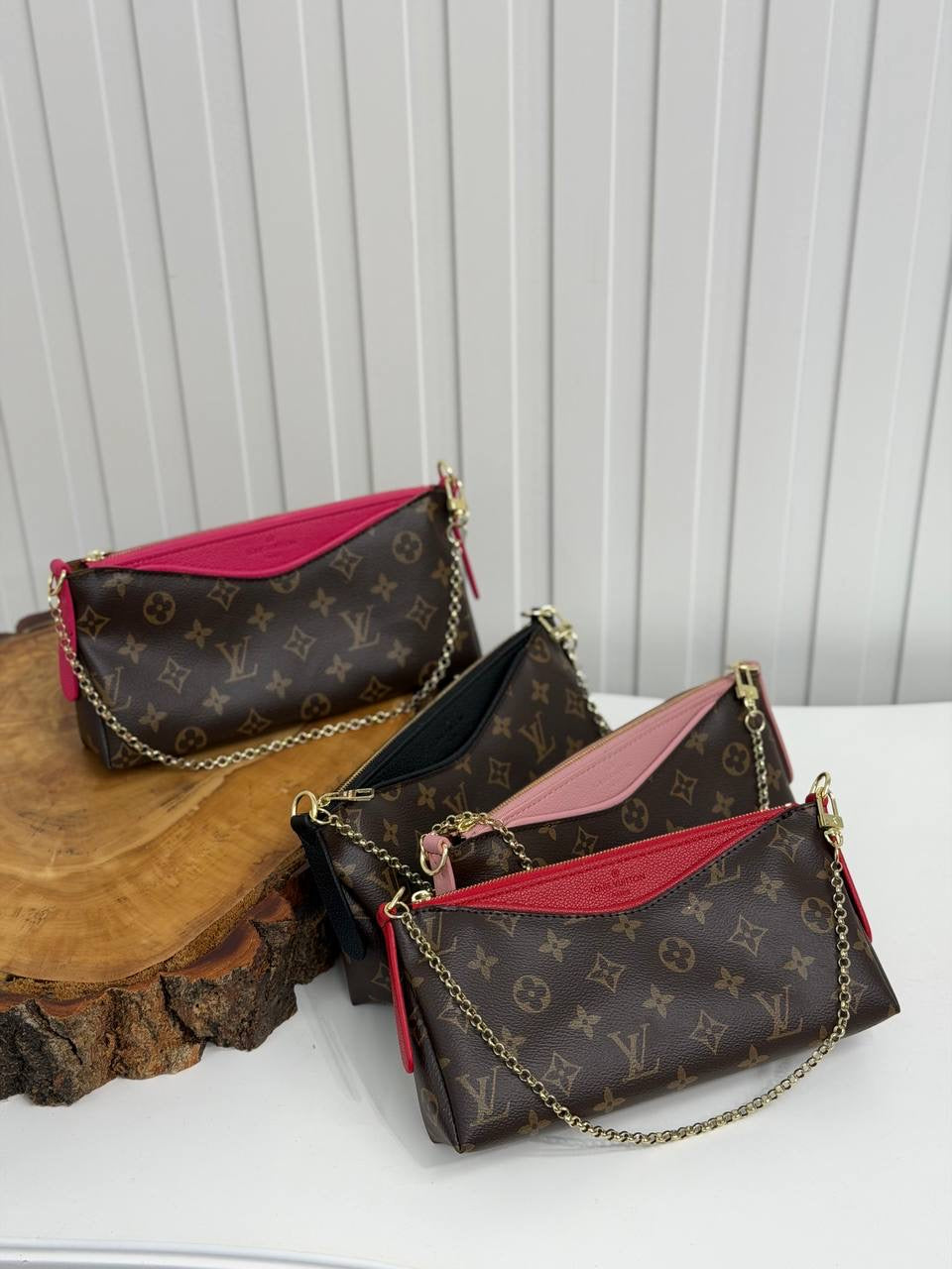 Louis V Pochette Accessories