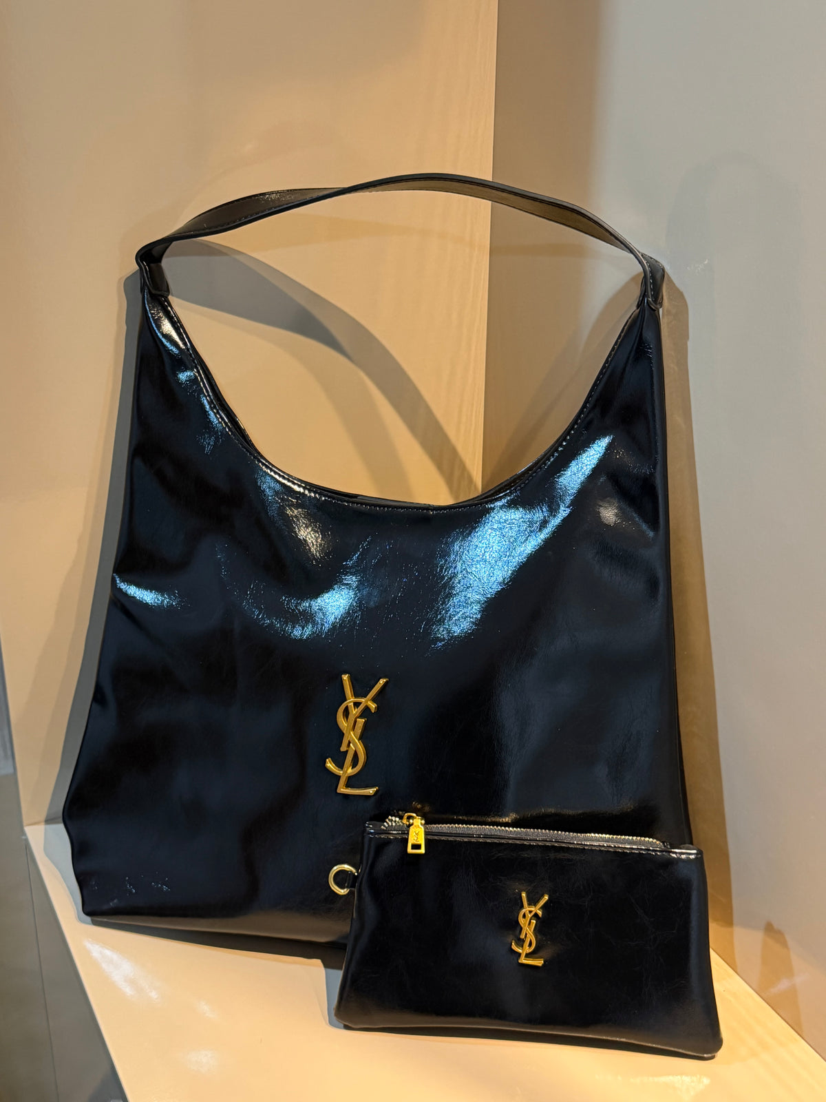 Saint Laurent Le 5 à 7 Hobo Bag