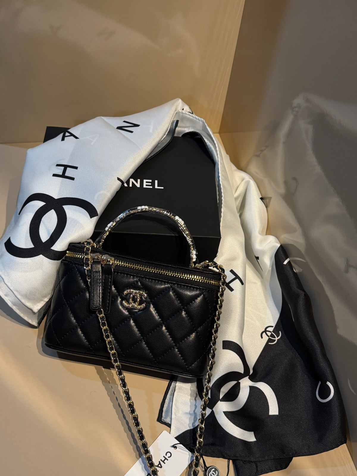 CHANEL Small Top Handle Vanity Case