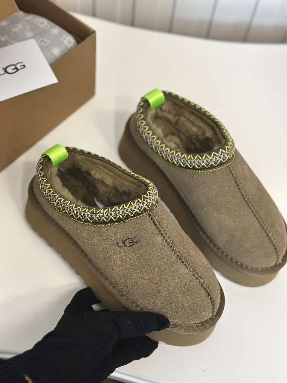 UGG Tazz Slippers