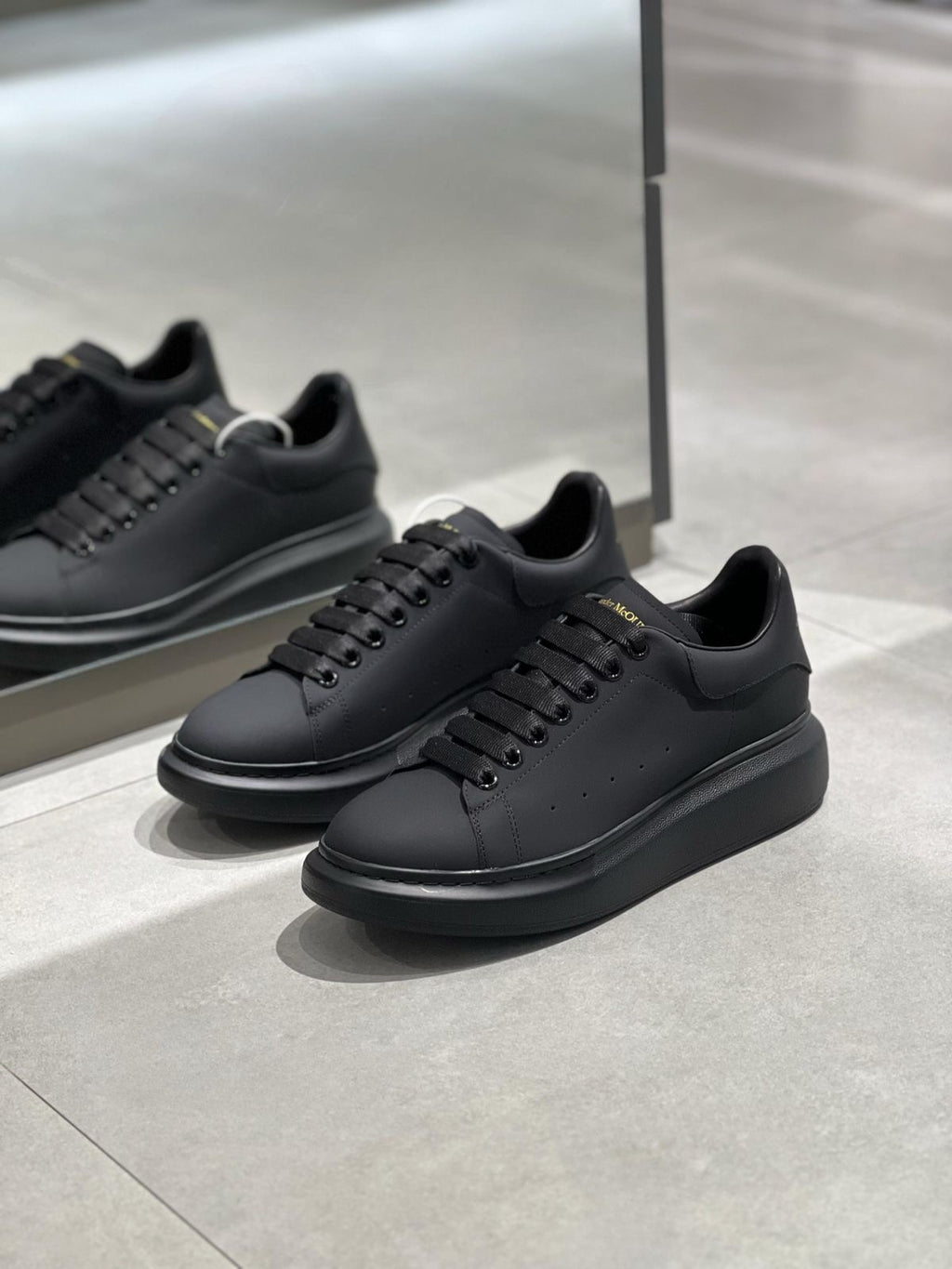 Alexander McQUEEN