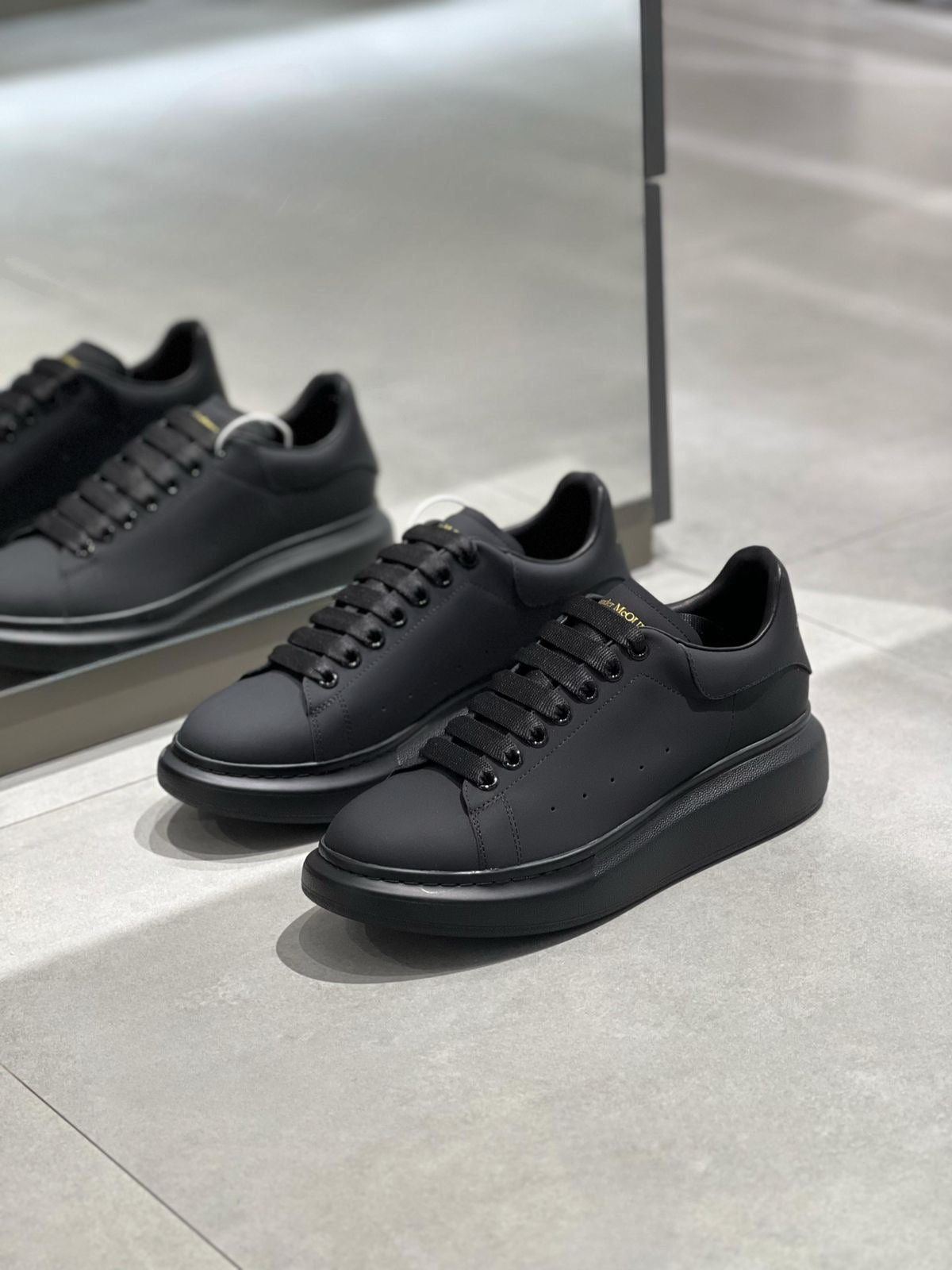 Alexander McQUEEN