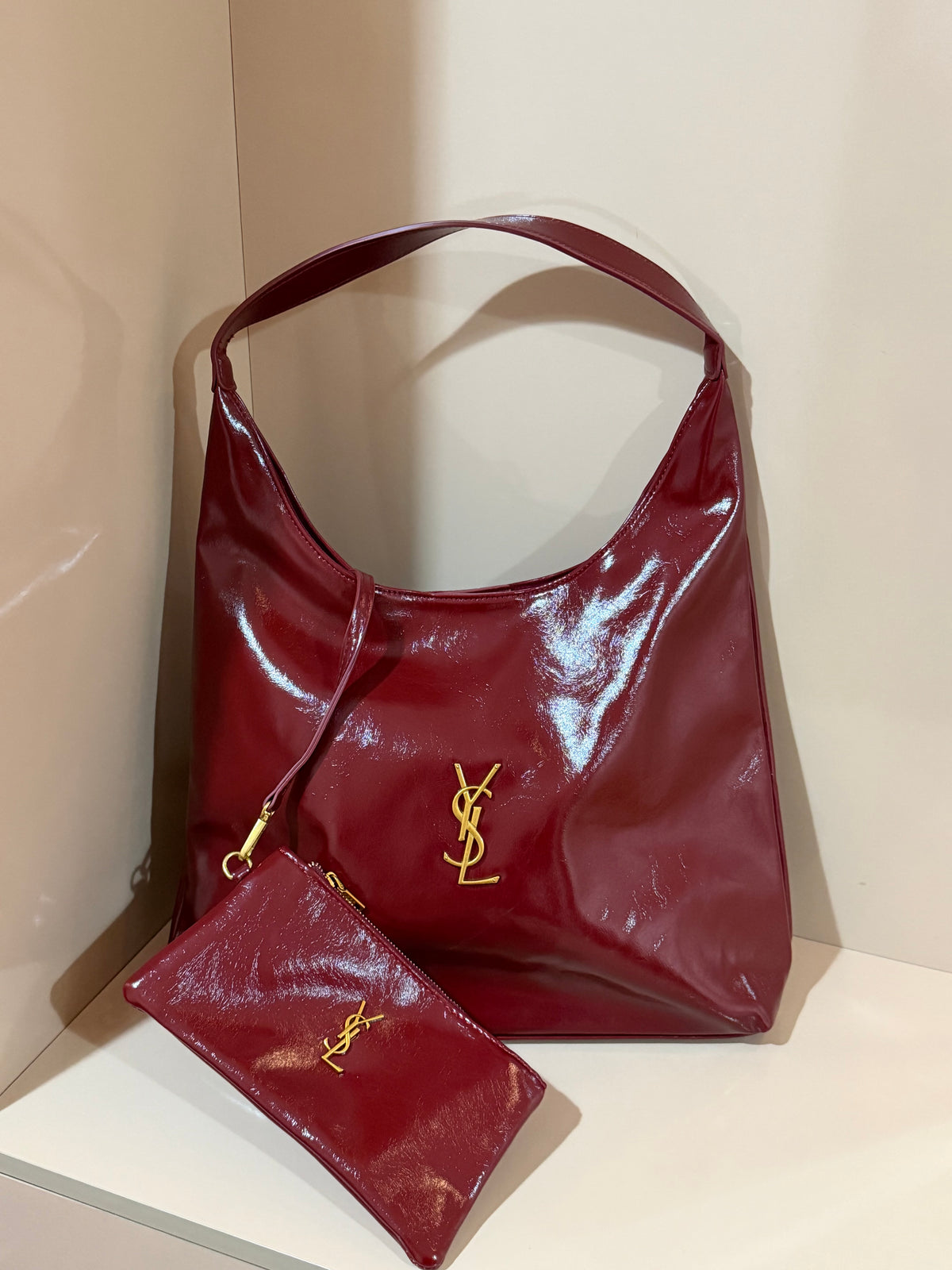 Saint Laurent Le 5 à 7 Hobo Bag