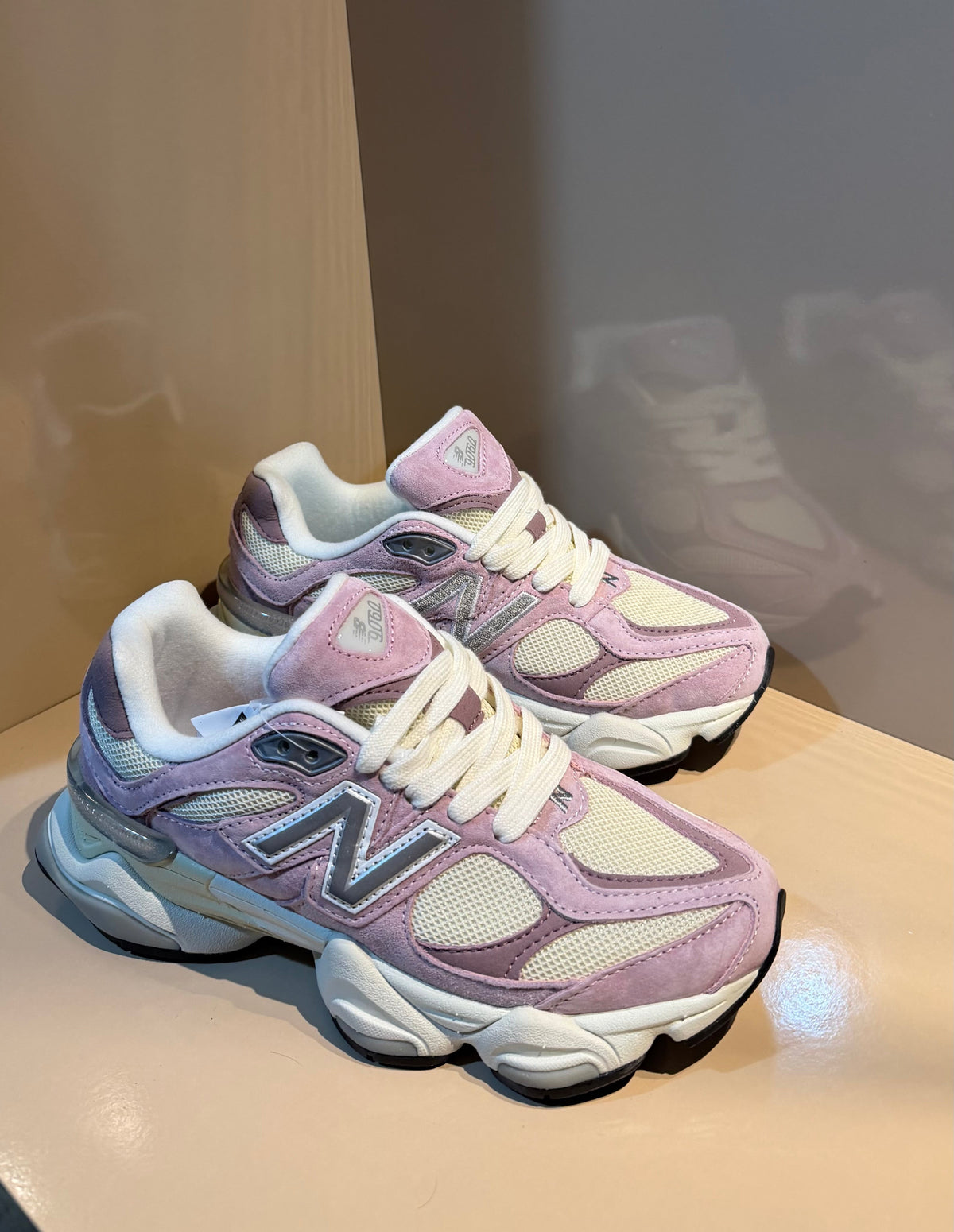 New Balance 9060
