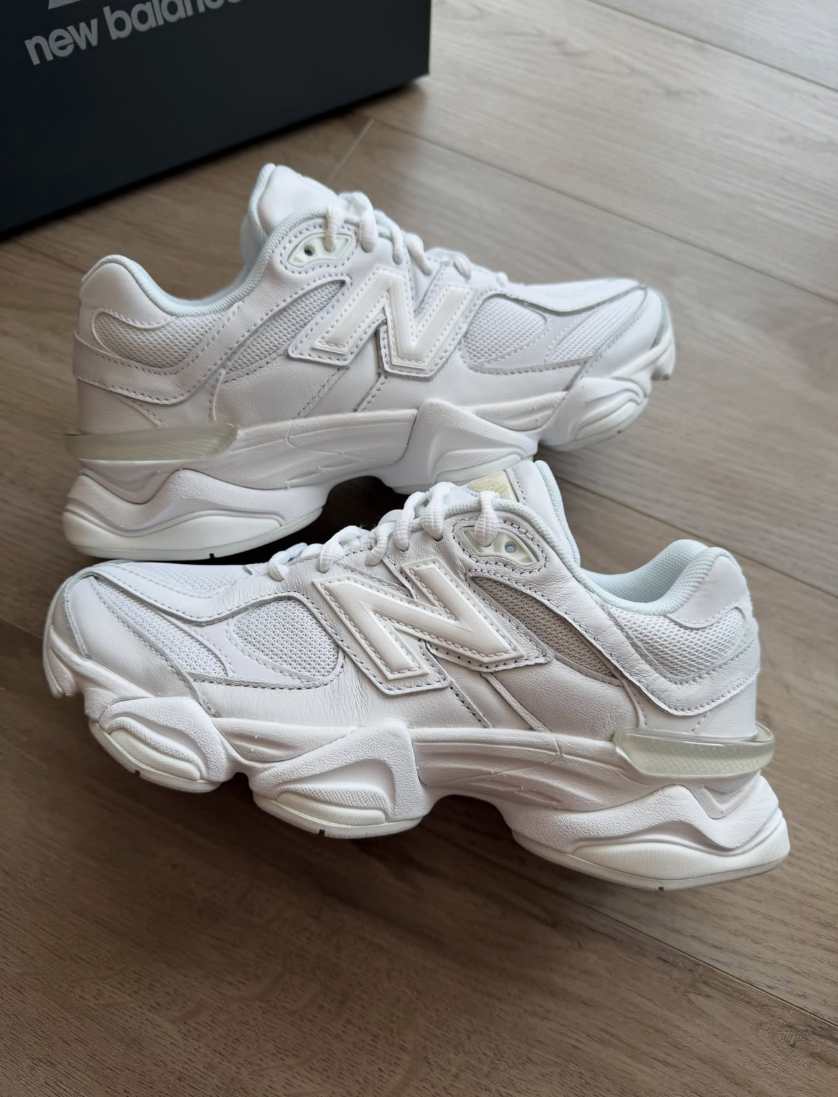 New Balance 9060