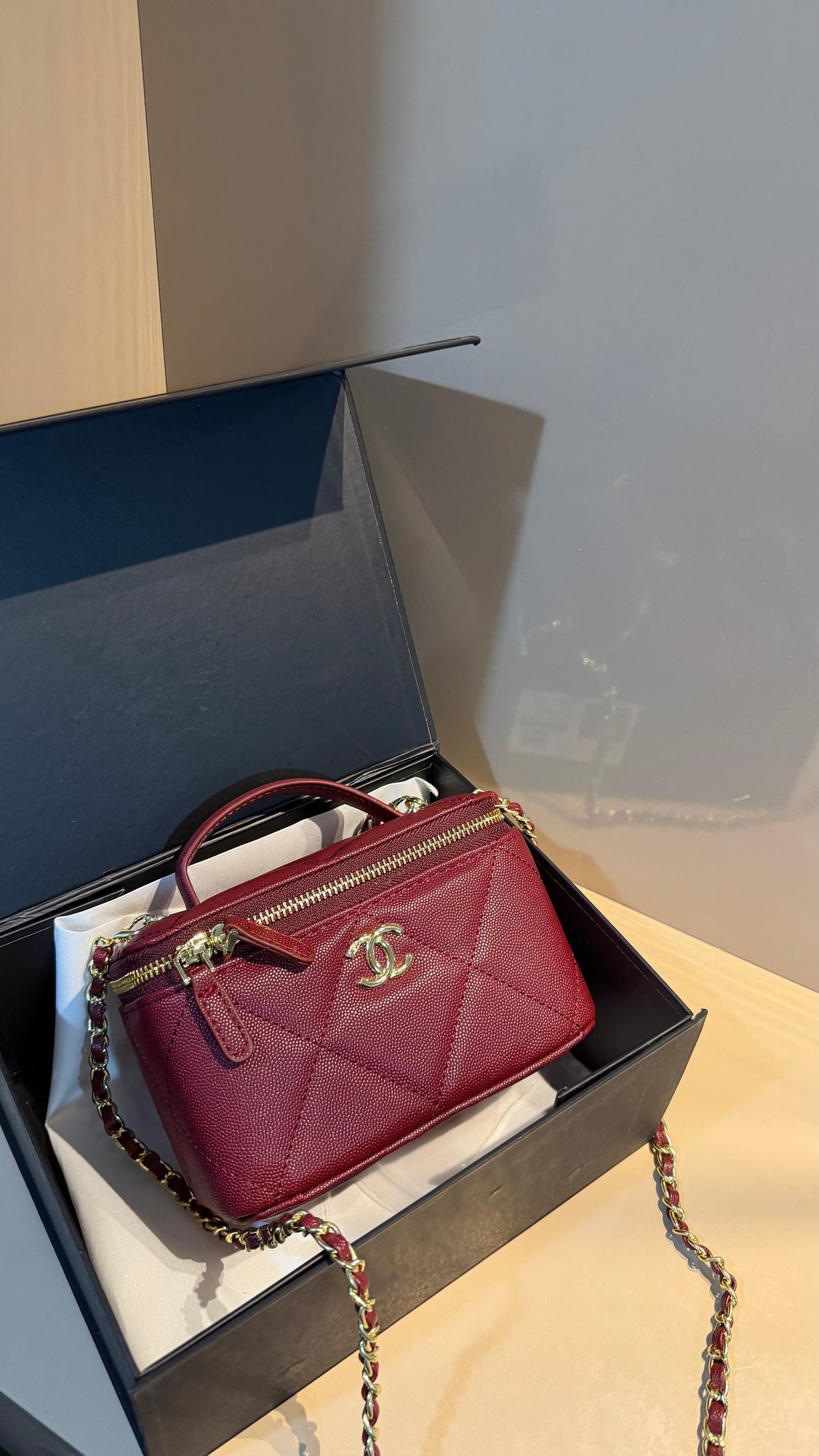 CHANEL Small Top Handle Vanity Case