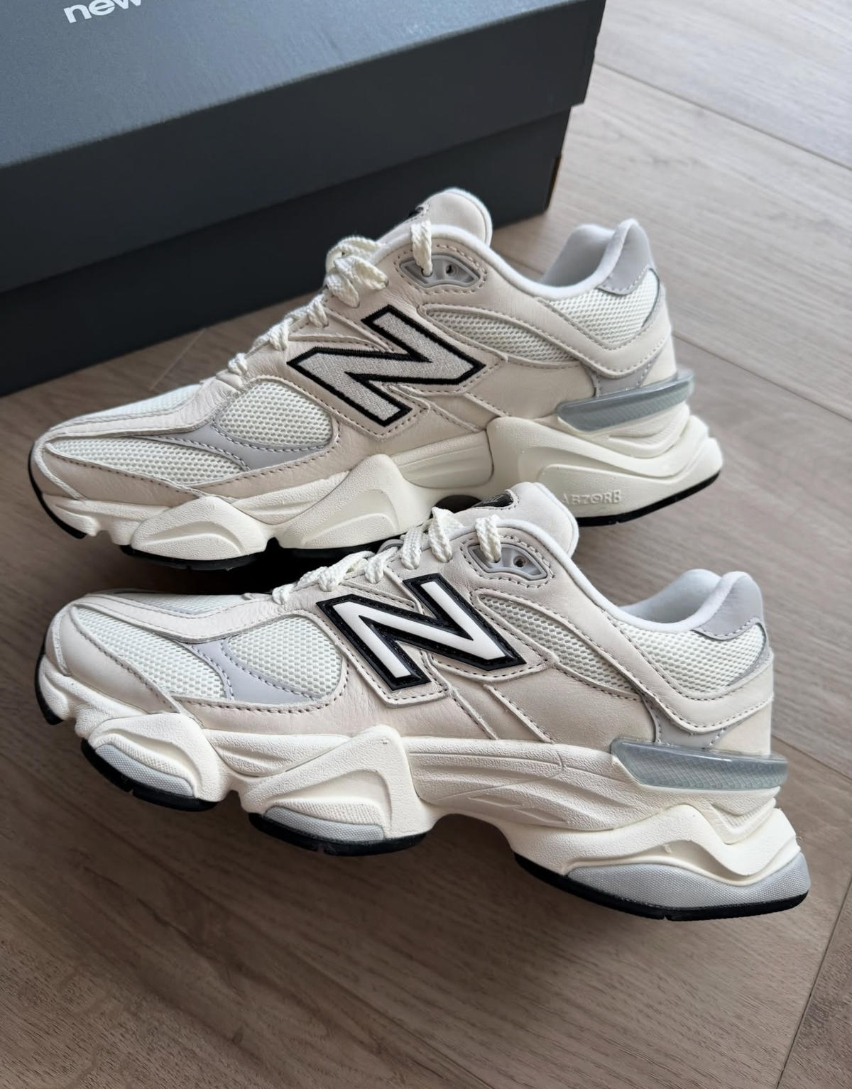 New Balance 9060