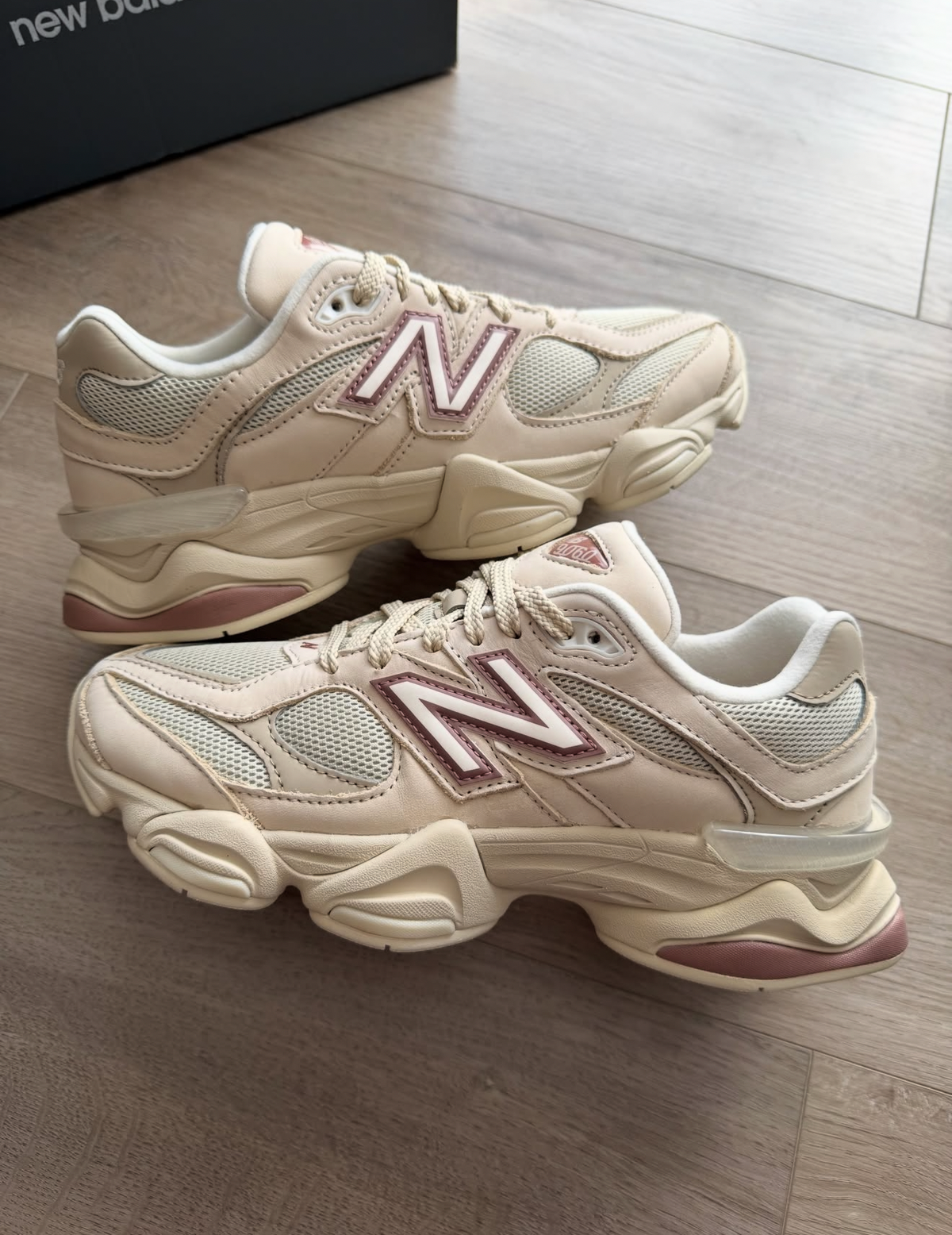 New Balance 9060